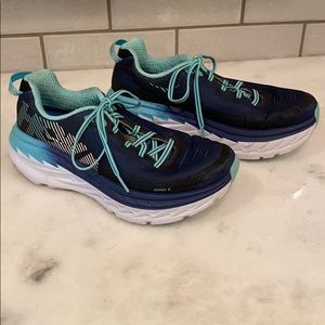 Gently worn Hoka tennis shoes!